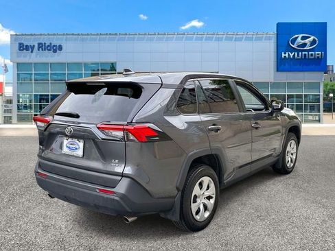 Used 2023 Toyota RAV4 LE AWD/4WD image 4