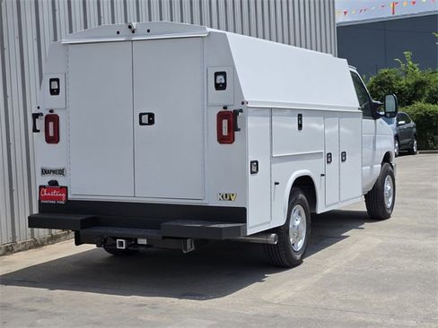 New 2026 Ford E-350 and Econoline 350 Super Duty w/ Power Equipment Group image 7