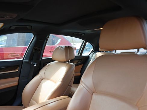 Used 2013 BMW 750Li xDrive image 10