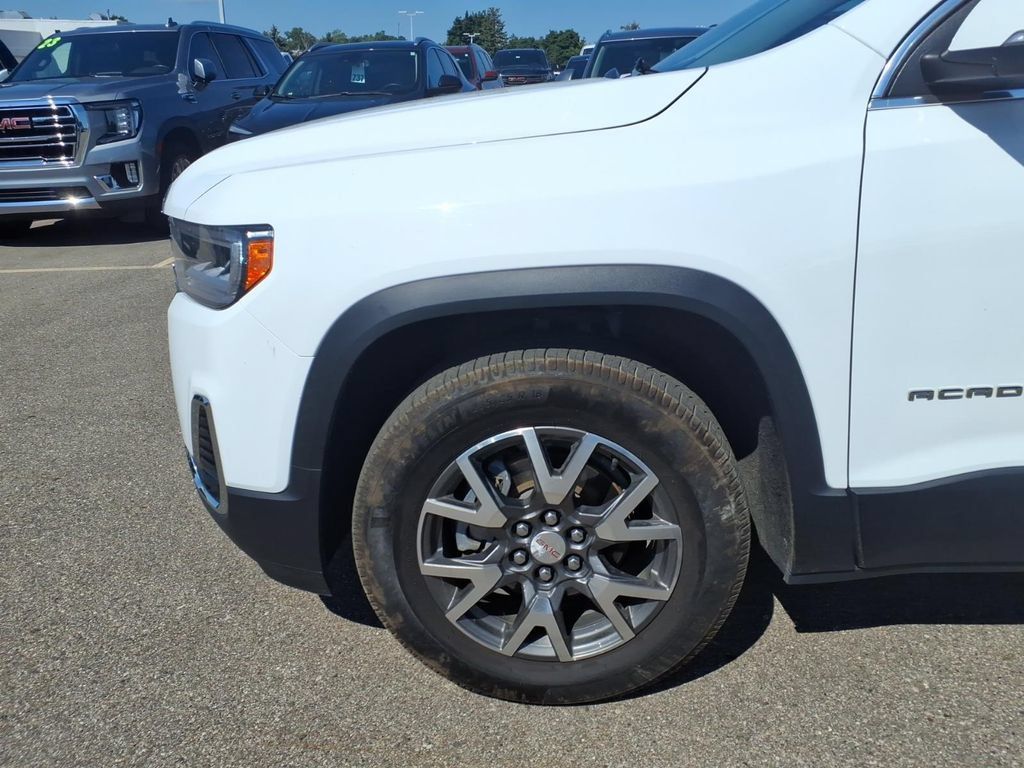 Used 2020 GMC Acadia SLE w/ Driver Convenience Package FWD image 24