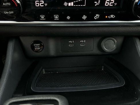 Used 2025 Nissan Rogue SV image 25