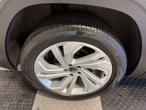 Certified 2023 Volkswagen Atlas SE FWD image 15