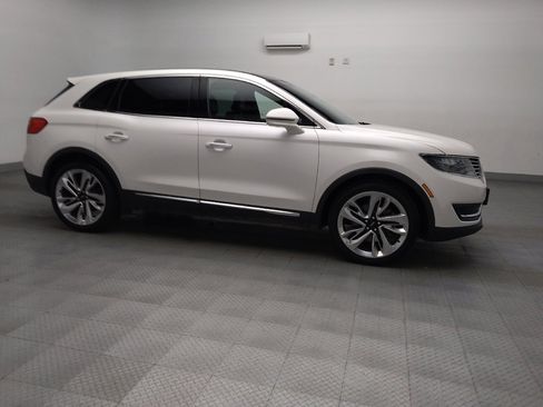 Used 2017 Lincoln MKX Reserve w/ Luxury Package image 11