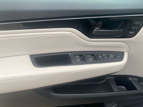 Certified 2026 Honda Odyssey Touring image 35