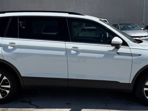 Used 2022 Volkswagen Tiguan S w/ IQ.Drive Package FWD image 5