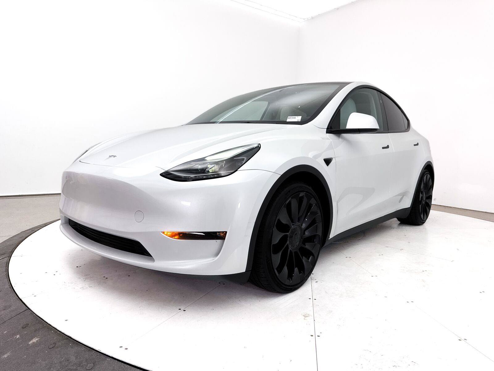 Used 2023 Tesla Model Y Performance AWD/4WD image 13
