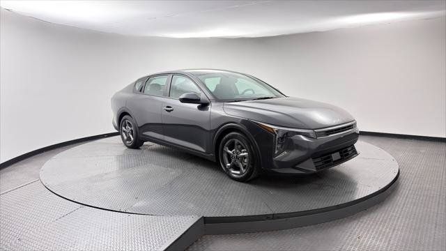 Used 2025 Kia K4 FWD image 11