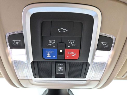 Used 2022 RAM 3500 Laramie AWD/4WD image 28