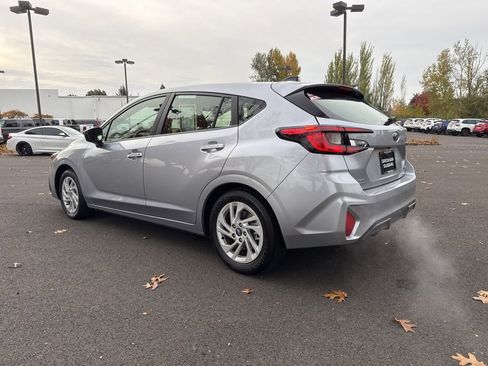 Certified 2025 Subaru Impreza 2.0i image 5