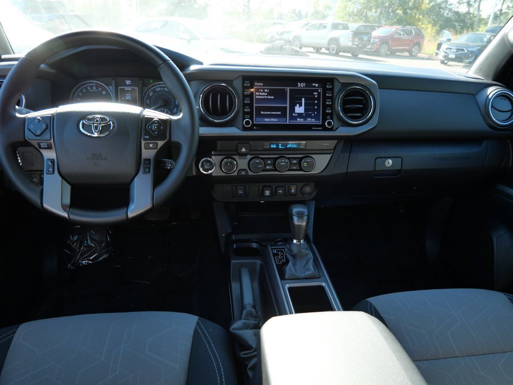 Certified 2021 Toyota Tacoma TRD Off-Road AWD/4WD image 14