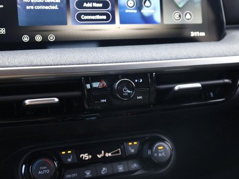 New 2026 Nissan Kicks SV w/ SV Premium Package image 15