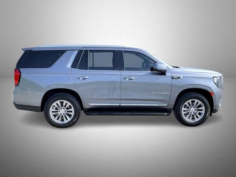 Used 2021 GMC Yukon SLT w/ SLT Premium Package AWD/4WD image 4