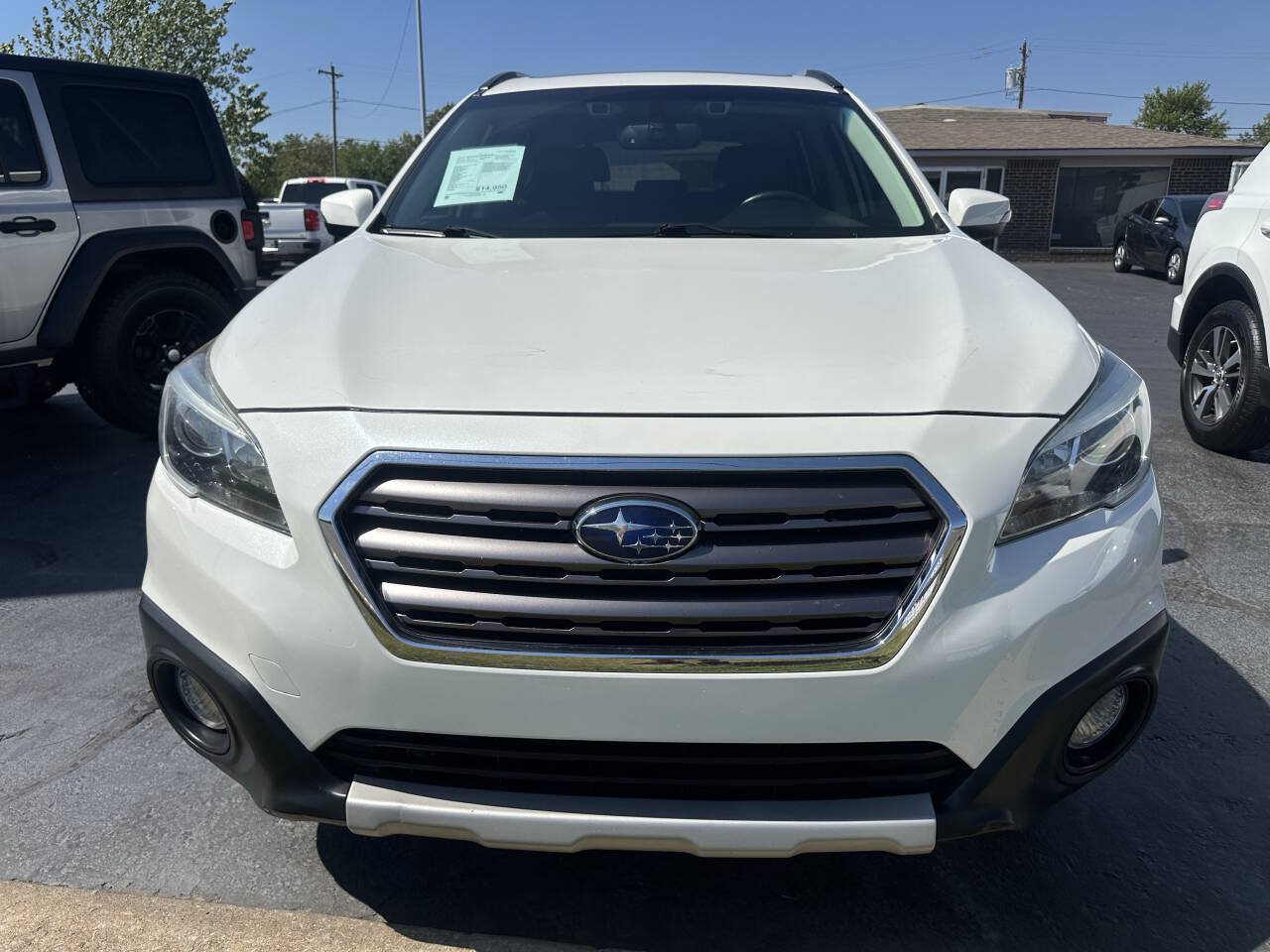 Used 2017 Subaru Outback 3.6R Touring AWD/4WD image 4