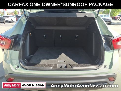 Used 2024 Chevrolet Trax RS w/ Sunroof Package FWD image 9