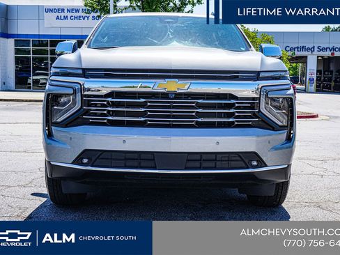New 2025 Chevrolet Suburban Premier w/ Sun And Tow Package AWD/4WD image 11