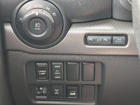 Used 2024 Nissan Titan PRO-4X w/ Pro-4x Convenience Package AWD/4WD image 23