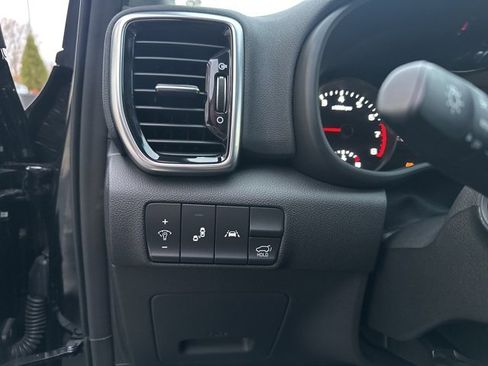 Used 2021 Kia Sportage SX image 25