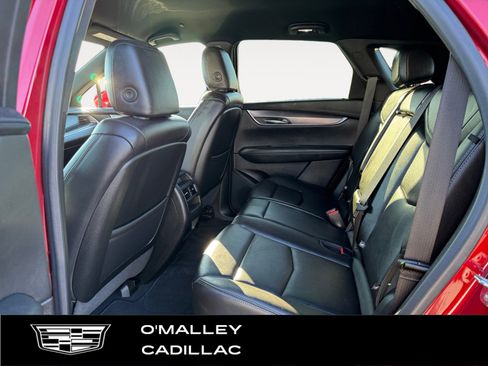 Certified 2023 Cadillac XT5 Luxury image 11