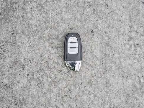 Used 2022 Lamborghini Huracan STO image 79