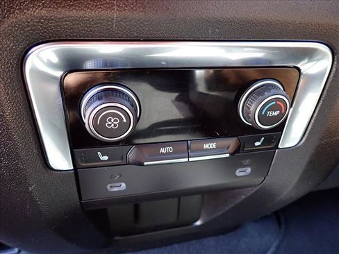 Used 2024 Chevrolet Tahoe High Country AWD/4WD image 12