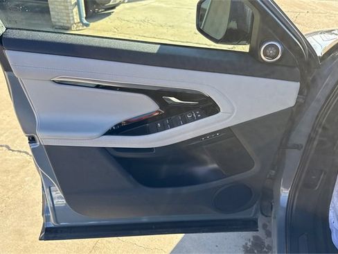 Used 2022 Land Rover Range Rover Evoque R-Dynamic S image 19