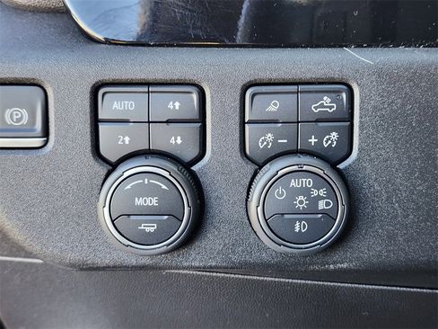 Used 2022 Chevrolet Silverado 1500 LTZ w/ LTZ Convenience Package II image 22