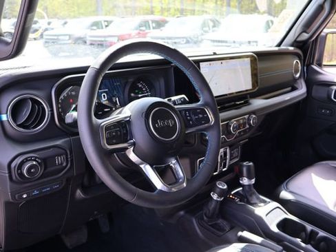 Used 2024 Jeep Wrangler High Altitude AWD/4WD image 12
