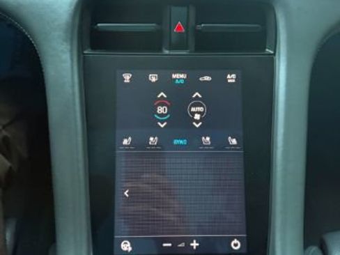 Used 2022 Porsche Taycan image 26