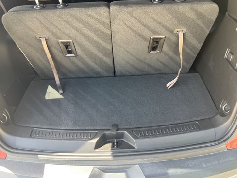 Used 2019 GMC Acadia SLE FWD image 29