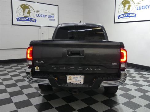 Used 2019 Toyota Tacoma SR5 image 9