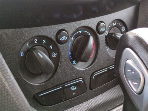 Used 2015 Ford Transit Connect XLT image 24