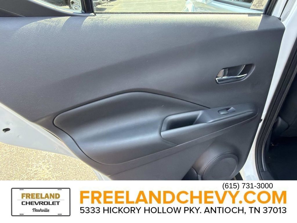 Used 2020 Nissan Kicks SR w/ SR Premium Package FWD image 15