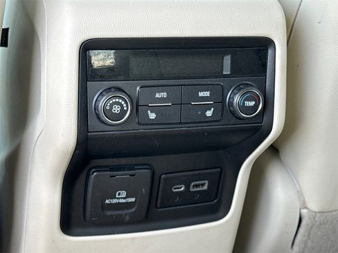 Used 2022 GMC Acadia Denali w/ Denali Technology Package image 22