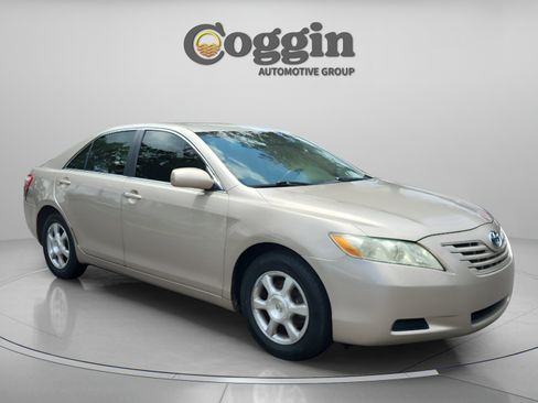 Used 2009 Toyota Camry SE FWD image 7