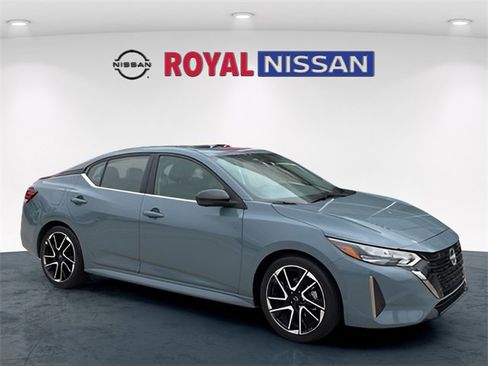 Used 2024 Nissan Sentra SR w/ SR Premium Package image 1