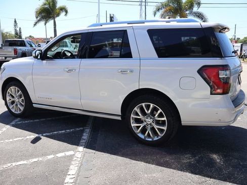 Used 2019 Ford Expedition Platinum RWD image 5