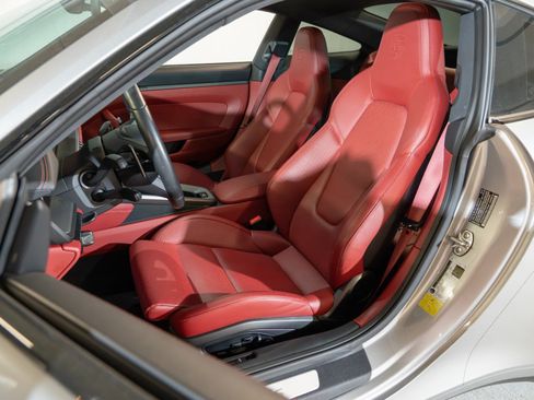 Certified 2024 Porsche 911 Carrera S RWD image 5