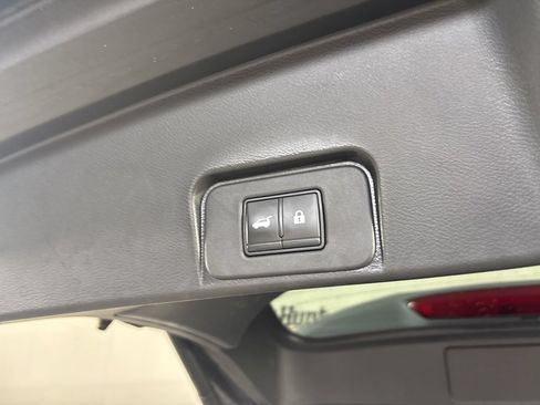 Used 2021 Nissan Rogue SL FWD image 27
