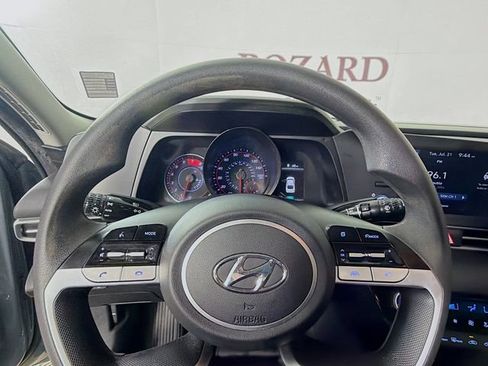 Used 2023 Hyundai Elantra SEL w/ Cargo Package FWD image 12