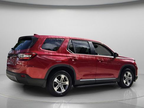 Used 2025 Honda Pilot EX-L image 7