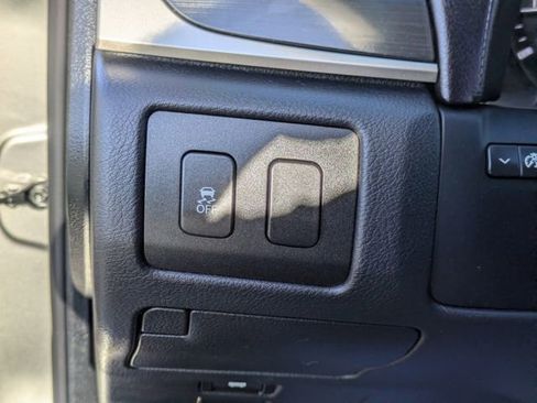 Used 2016 Lexus GS 200t image 25