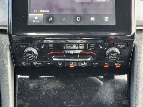 Certified 2022 Jeep Grand Cherokee Altitude image 24