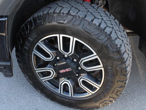 Used 2023 GMC Sierra 2500 AT4 w/ Gooseneck/5TH Wheel Package image 18