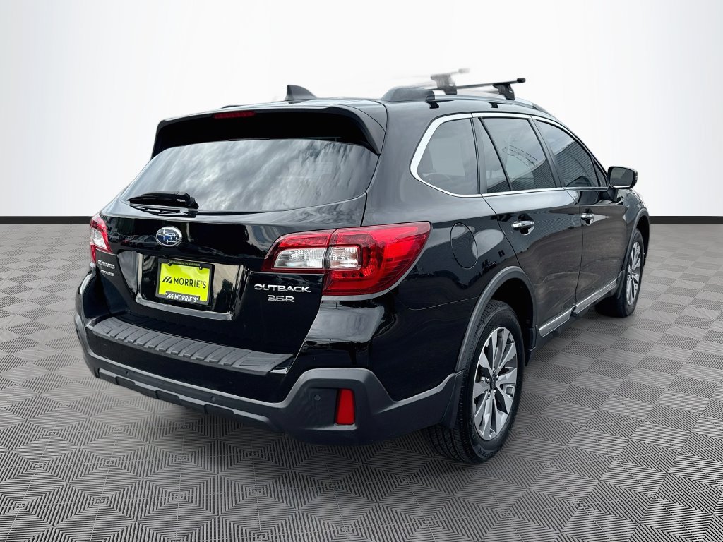 Used 2018 Subaru Outback 3.6R Touring AWD/4WD image 4