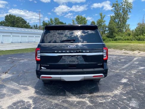 Used 2024 Ford Expedition Max Platinum AWD/4WD image 5