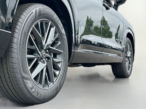 Used 2025 Lexus TX 350 AWD image 13