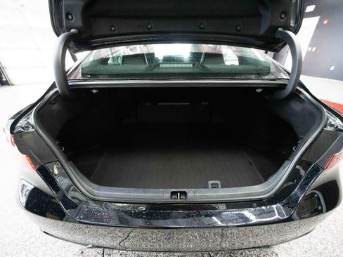 Used 2024 Toyota Camry SE image 27