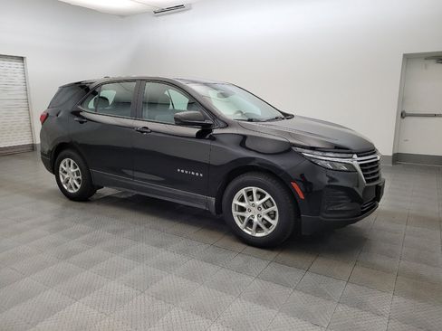 Used 2022 Chevrolet Equinox LS w/ LPO, Floor Liner Package FWD image 11