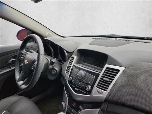 Used 2016 Chevrolet Cruze LT FWD image 7