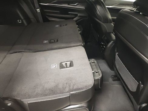 Used 2023 Jeep Grand Cherokee Limited AWD/4WD image 13